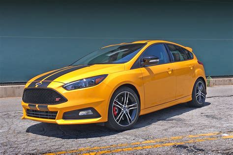 2016 Ford Focus ST Owners Manual and Concept