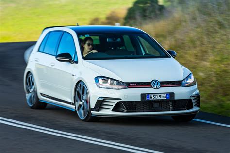 2016 Volkswagen Golf Owners Manual and Concept