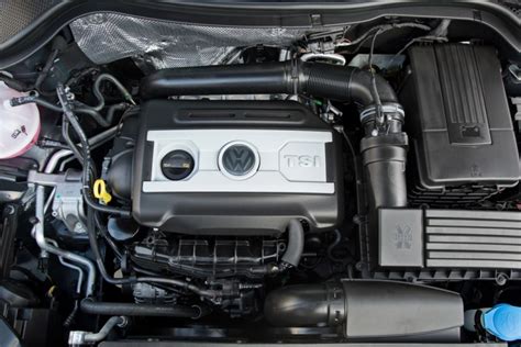 2016 Volkswagen Tiguan Engine