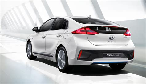 2017 Hyundai Ioniq Owners Manual and Concept