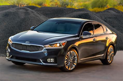2017 Kia Cadenza Concept and Owners Manual