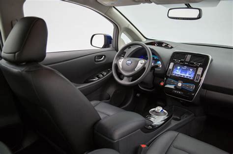 2017 Nissan Leaf Interior HD Wallpaper