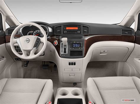 2017 Nissan Quest Interior