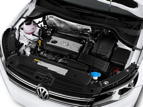 2017 Volkswagen Tiguan Engine