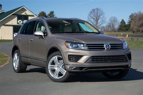 2017 Volkswagen Touareg Owners Manual and Concept
