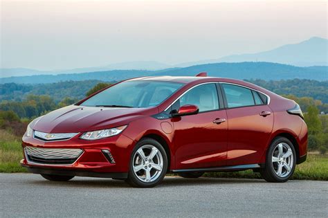 2018 Chevrolet Volt Owners Manual and Concept
