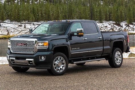2018 GMC Sierra 2500 Concept and Owners Manual