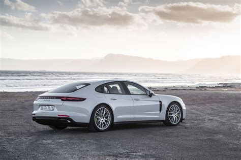 2018 Porsche Panamera Owners Manual and Concept