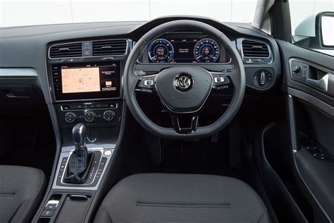 2018 Volkswagen e-Golf Interior and Redesign