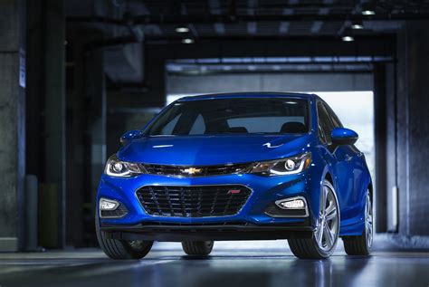 2019 Chevrolet Cruze Owners Manual and Review
