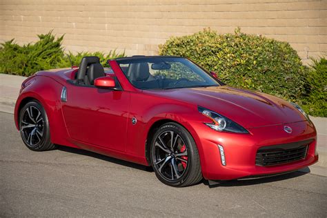 2019 Nissan 370Z Roadster Owners Manual