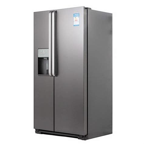 32 英寸带制冰机的冰箱：您的厨房必备品！