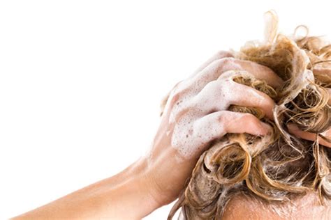 Bästa schampot för lockigt hår: En guide till att hitta det perfekta schampot för dina lockar