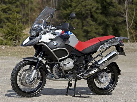 BMW R 1200 GS: The Ultimate Adventure Motorcycle