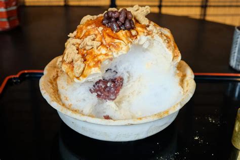Beat the Heat with a Kakigori Machine: Your Guide to Summer Bliss