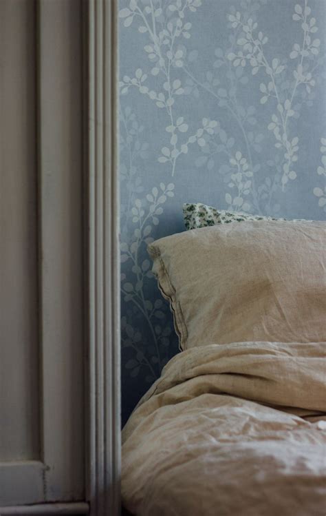 Blå tapet sovrum: Skap et beroligende og stilfullt soverom