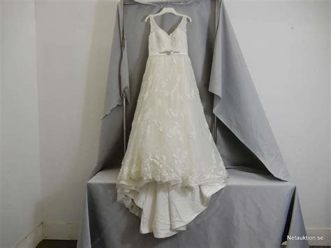 Brudklänning med släp - Den ultimata guiden för att hitta din drömklänning
