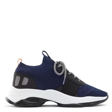 Call It Spring Catálogo