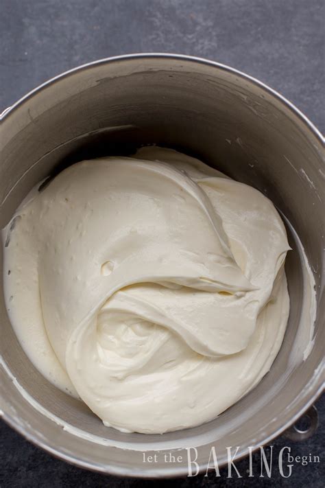 Can Sour Cream Be Used to Make Icing?