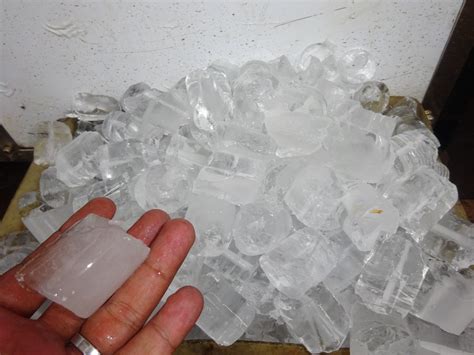 Cara Membuat Es Batu Kristal dengan Alat Cetak Es Batu Kristal