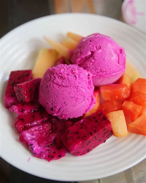 Cara Membuat Es Krim Buah Berry yang Menggugah Selera
