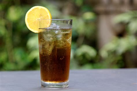 Cara Membuat Long Island Iced Tea yang Sempurna Seperti Bartender Profesional
