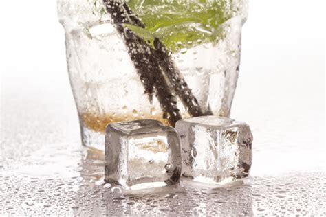 Clear Ice: The Ultimate Guide to Refreshing and Crystal Clear Beverages