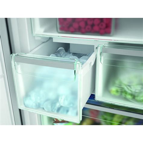 DISCOVER THE MIELE FREEZER ICE MAKER: A CUT ABOVE THE REST