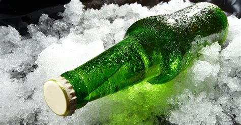 DIY Ice: An Inspiring Guide to Chilling Your Life (and Drinks)