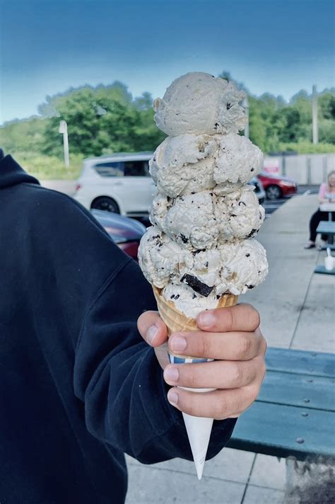 Delightful Delights: Uncover the Enchanting World of Ice Cream in Kittery, Maine