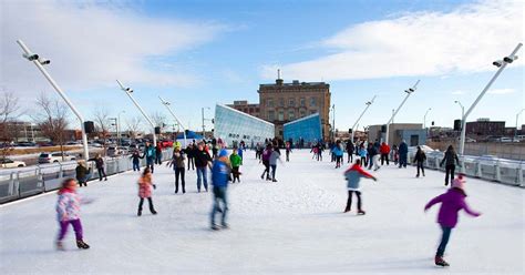 Des Moines Ice Skating: A Winter Wonderland for All Ages!