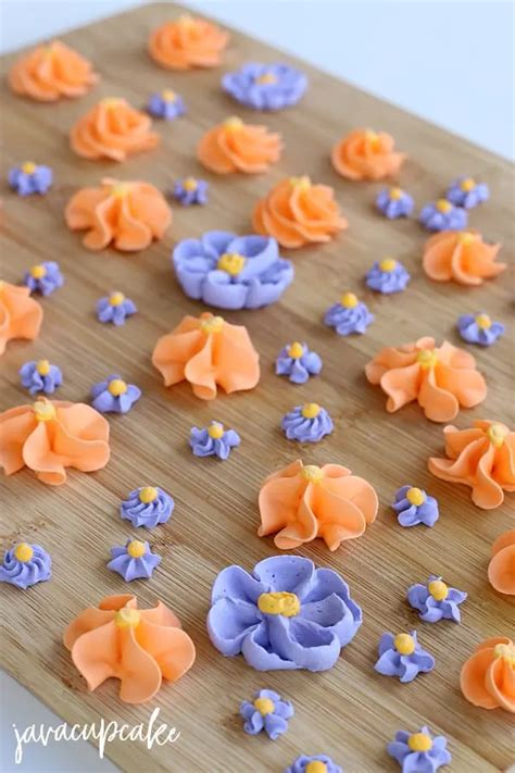 Discover the Enchanting Art of Royal Icing Flowers