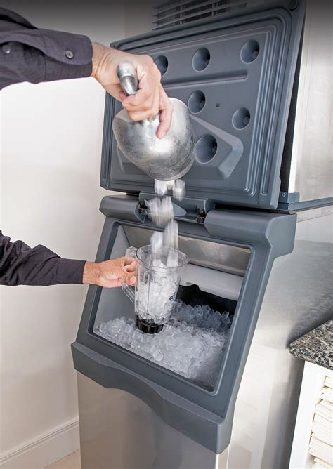 Discover the Power of Perfect Ice: A Journey Through the World of Ice Maker Machines