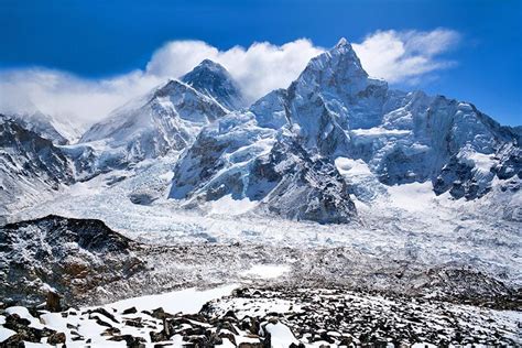 Discover the Pure Essence of Everest: Unveiling the Majestic Wonders of Water and Ice