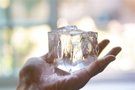 Discover the Secrets to Craft Crystal-Clear Ice Cubes