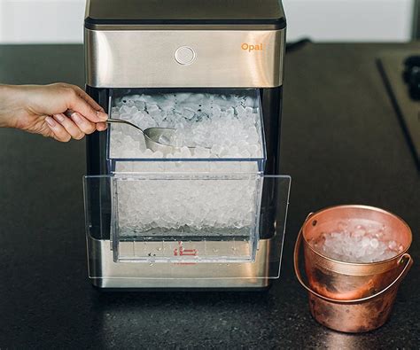 Discover the Ultimate Summer Refreshment: The Nugget Ice Cube Maker