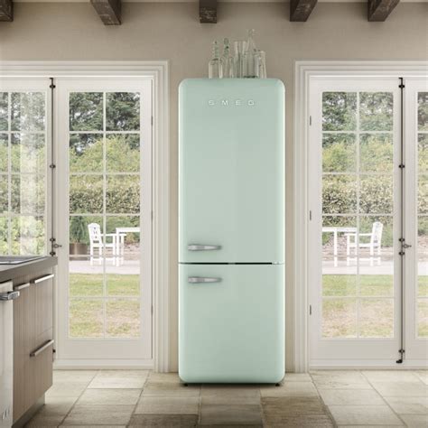 Discovering the Extraordinary Journey of the SMEG Ice Maker: A Symphony of Style and Innovation