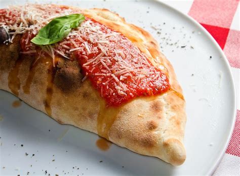 Dubbel Calzone: Your Guide to the Perfect Italian Treat