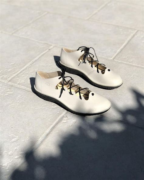 Earth Shoes: The Perfect Fusion of Comfort, Style, and Sustainability