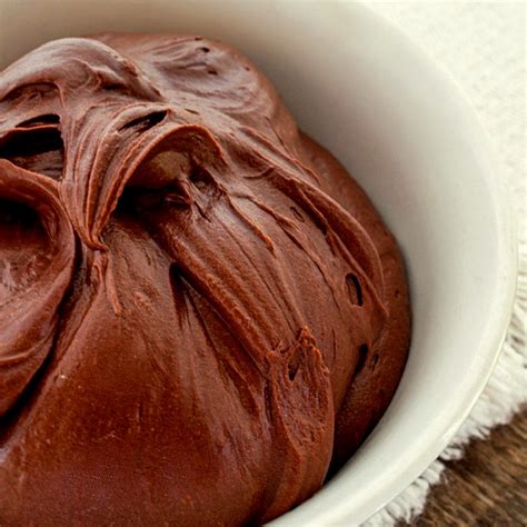 Elevate Your Baking: A Comprehensive Guide to Crafting Perfect Fudge Icing