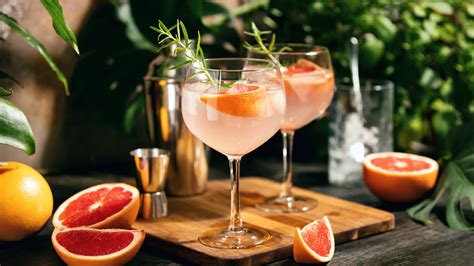Elevate Your Cocktail Game: The Copper Ice Maker Revolution