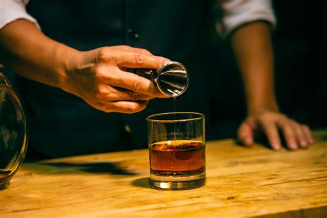 Elevate Your Whiskey Experience with the Revolutionary Ice Cube Balls