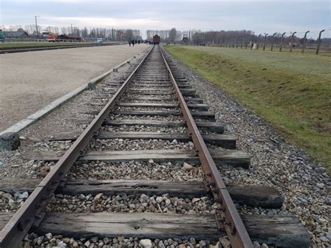En oförglömlig bussresa till Auschwitz