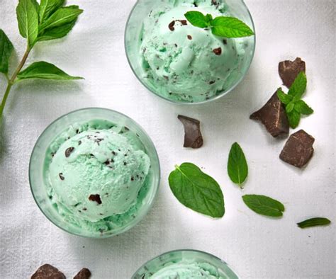 Es Krim Mint Chocolate Cookie: Camilan Menyegarkan dengan Segudang Manfaat