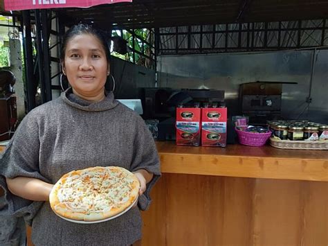 Es Pizza Es yang Menakjubkan: Mencicipi Keajaiban Kuliner**