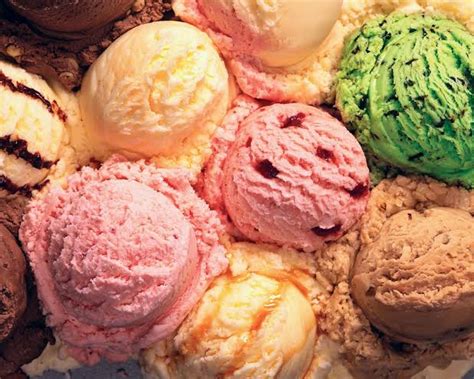 Es krim adalah santapan yang digemari masyarakat Indonesia 