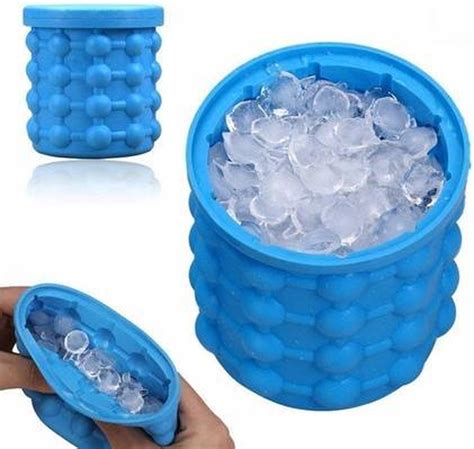 Escape the Heat with the Magical Ice Cube Maker: Your Culinary Oasis in the Summer