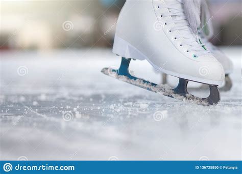 Esportes no Gelo: Patinagem no Gelo Profunda
