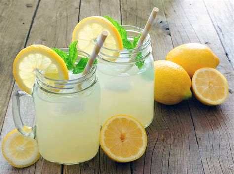 Estis limonata italiana, la bevanda rinfrescante perfetta per l’estate