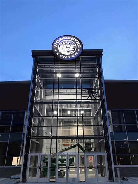 Fidelity Bank Worcester Ice Center: Enhancing Community Wellness through Sports and Entertainment